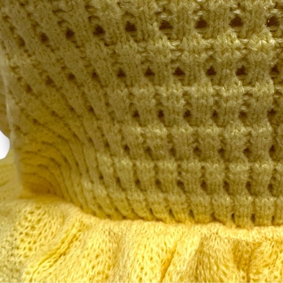 206 SHEIN | NWOT Bohemian Yellow Knit Halter Ruffle Top (size XS,2) - Picture 2 of 12